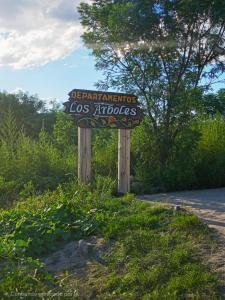 a sign for the observatoriesvousvousvousvousvousvousvousos fluids at Departamentos Los Árboles in San Francisco del Monte de Oro +3 photos