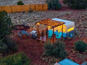 an aerial view of a house with a gazebo at Grand Canyon Stargazing Camper in Williams