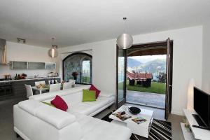 เตียงในห้องที่ Villa Serena