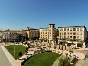 Gallery image of Plaza in Foster City
