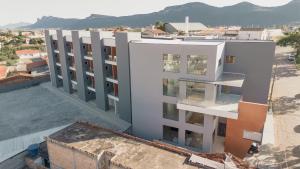 Genel bir dağ manzarası veya otelden çekilmiş bir dağ manzarası