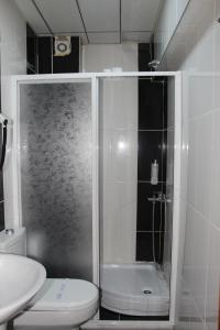 Koupelna v ubytování Grand Ece Hotel