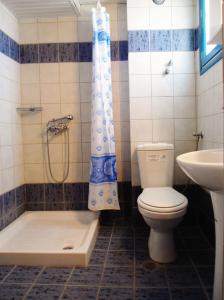 Kúpeľňa v ubytovaní Apollonia Apartments + 37 fotografií