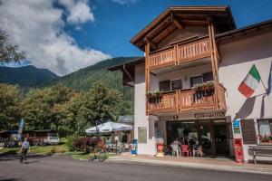 Gallery image of Sarca Lodge Val Rendena in Dare