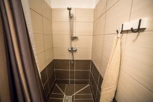 Koupelna v ubytování Nitra Glycerin Hostel + 25 fotografií