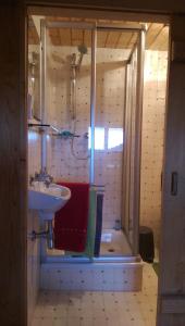 A bathroom at UNSER VORSÄSS - Klausberg