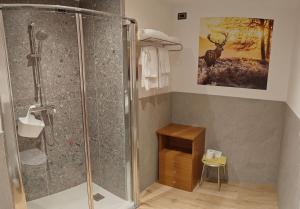 Et badeværelse på Hotel Moena + 70 billeder