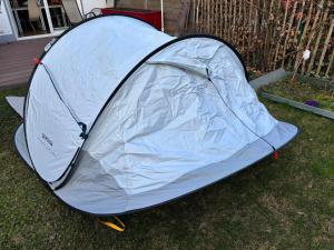 a tent sitting on the grass in a yard at Zelt im Garten in Ingolstadt