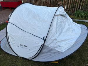 a tent sitting on the grass in the yard at Zelt im Garten in Ingolstadt