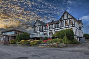 Gallery image of The Old Courthouse Inn in Powell River