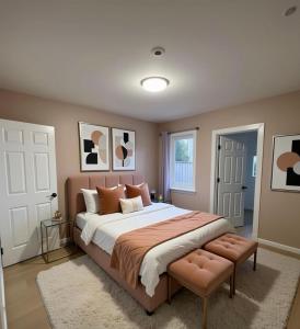 a large bedroom with a large bed and a window at Modern 2BR 2BA Apartment Garden-View in San Francisco
