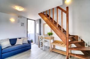 Predel za sedenje v nastanitvi Myrtos Mare Suites