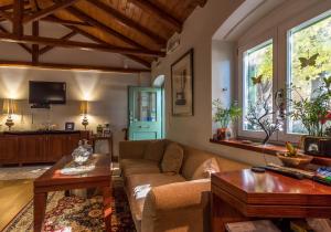 Posedenie v ubytovaní Enastron Guesthouse
