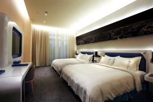 Gallery image of Airline Inn Green Park Way in Taichung