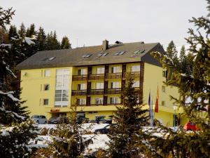 Budova, kde se hotel nachází