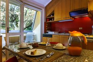 A kitchen or kitchenette at Il Colombé B&B