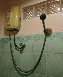Ванная комната в Thepparat Lodge Krabi