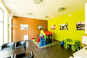 Detský klub v ubytovaní Apartament z basenem Polanki