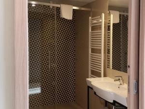 Bilik mandi di Bristol Aparthotel +28 gambar