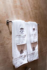 Ett badrum på Hotel Lilia Yerevan