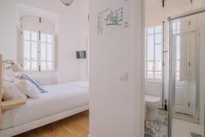 Koupelna v ubytování GuestMar + 37 fotografií
