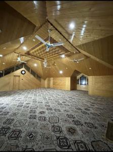 Gallery image of Anii's Paradise Harwan in Srinagar