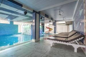 สระว่ายน้ำที่อยู่ใกล้ ๆ หรือใน Hotel JP - 100 meters from the beach
