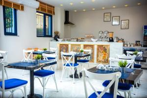 Restoran atau tempat lain untuk makan di HYPNOSE HOTEl