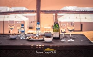 Gallery image of Merzouga twins luxury camp in Merzouga