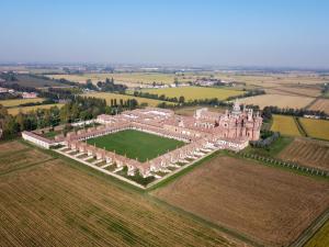 an aerial view of windsor castle in england at MUSEO GAR-Hotel in Certosa di Pavia
