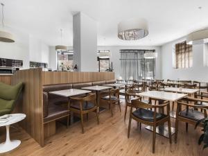 Restoran atau tempat makan lain di Mantra Collins Hotel