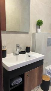 Gallery image of Homz Maison Studio S0 Luxe Moderne in Sukrah