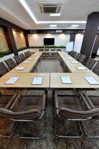 Kawasan bisnes dan/atau bilik persidangan di Garni Hotel Aveny