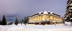Hotel Vezzena durante l'inverno