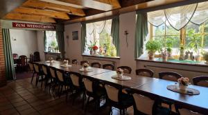 Hotel Gröbern am See 레스토랑 또는 맛집