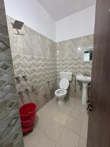 Gallery image of The Paradise Inn in Katra +4 photos