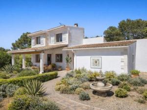 a house with a garden in front of it at Casa del Capitán in Santa Ponsa