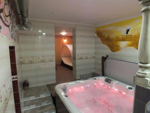 Koupelna v ubytování Apartma Mihovc + 19 fotografií