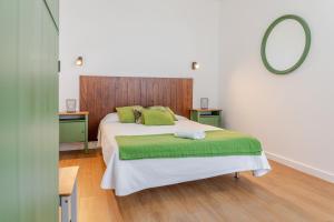 เตียงในห้องที่ Casas do Vale -T2 +41 ภาพ