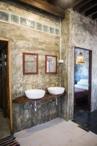 Ein Badezimmer in der Unterkunft Sweet Life Community Guesthouse