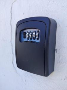 a black object is attached to a wall at Casa centrica in Hermosillo