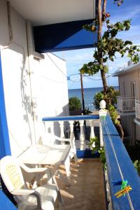A balcony or terrace at Nikos Studios Meltemi Family Suite Penthouse