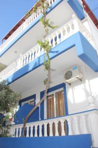 A balcony or terrace at Nikos Studios Meltemi Family Suite Penthouse