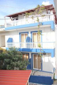 A balcony or terrace at Nikos Studios Meltemi Family Suite Penthouse