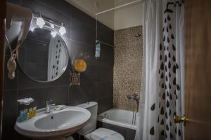 Koupelna v ubytování Hotel Liberty