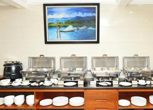 Makanan di atau berdekatan hotel