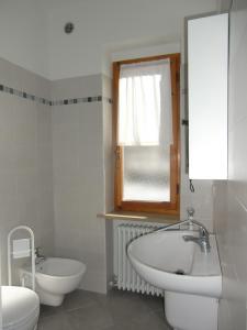 Kúpeľňa v ubytovaní Casa Piva + 28 fotografií