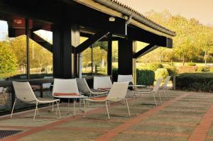 Vrt pred nastanitvijo Relais Fasthotel Port Lauragais