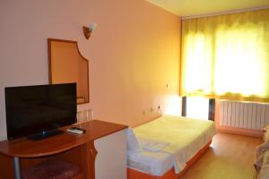 Μια τηλεόραση ή/και κέντρο ψυχαγωγίας στο Hotel Perla
