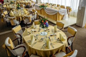 Restaurace v ubytování Hotel Limba CTT